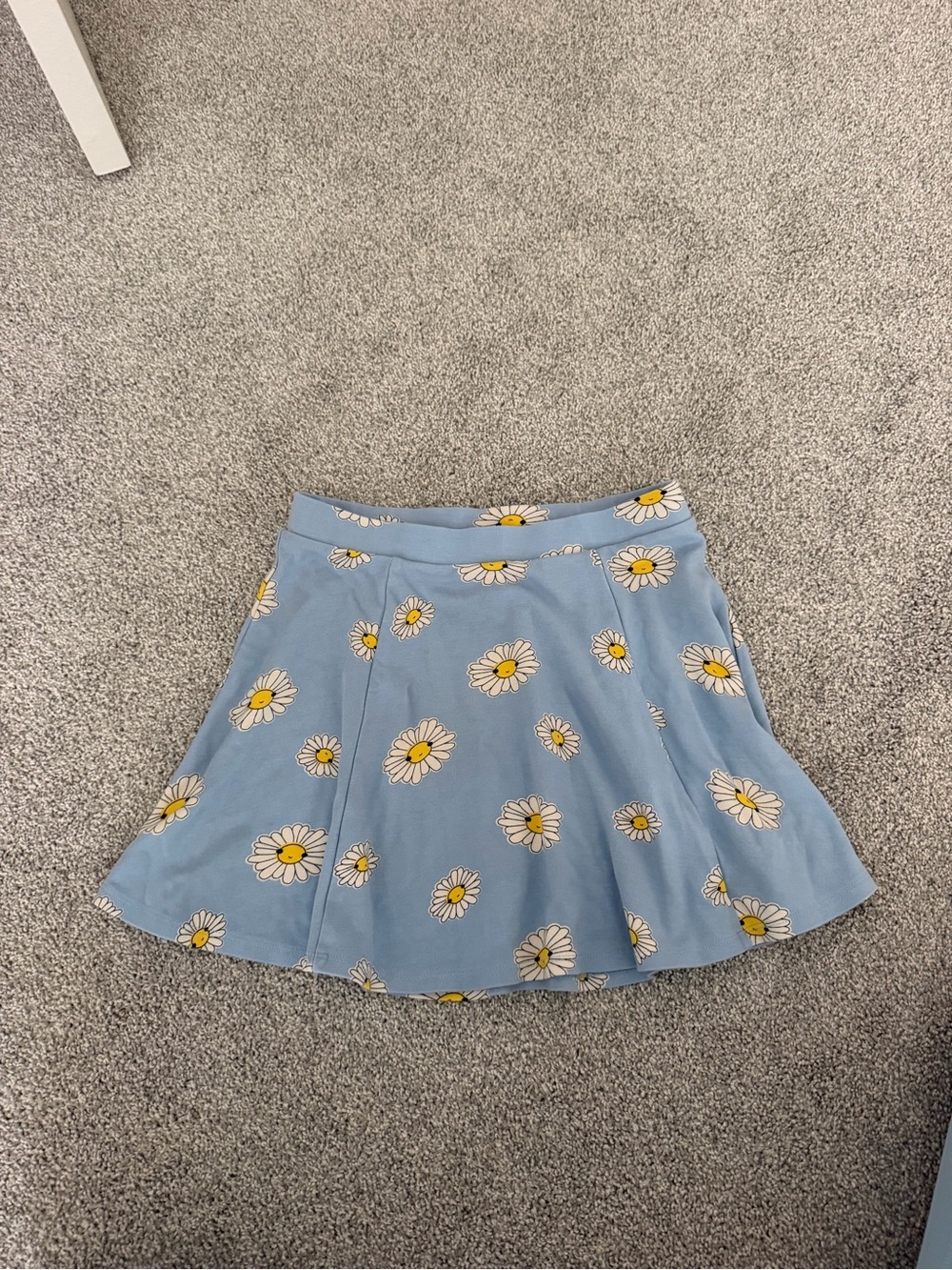 Forever 21 Light Blue Daisy Print Flared Skirt